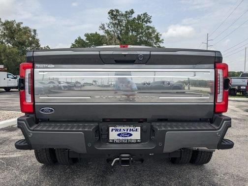 2025 Ford F-450 Platinum
