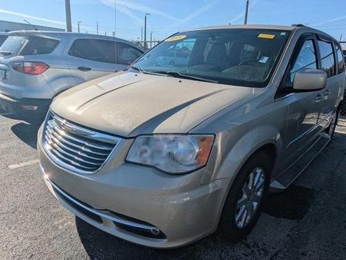 2015 Chrysler Town & Country Touring