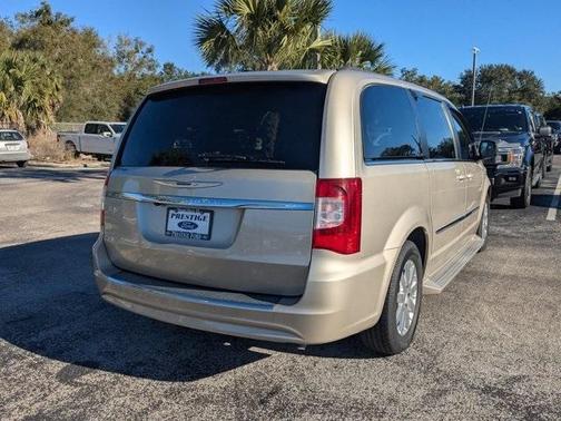 2015 Chrysler Town & Country Touring