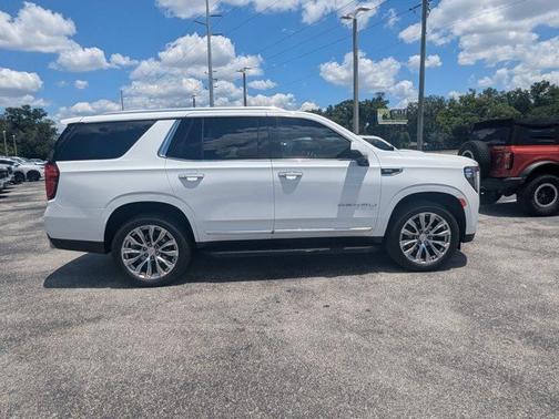 Summit White 2024 GMC Yukon DENALI