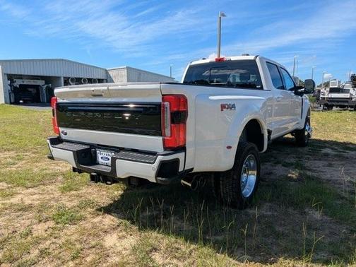 2026 Ford F-450 Platinum