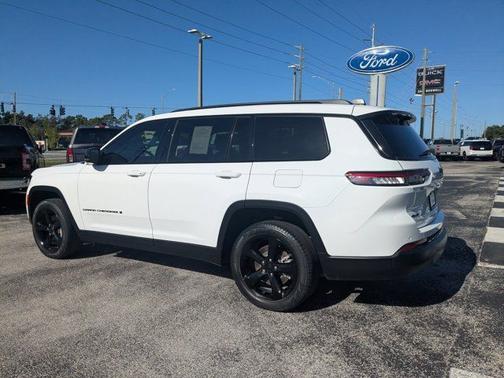 Bright White Clearcoat 2024 Jeep Grand Cherokee LIMITED