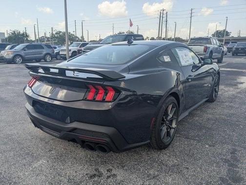 2025 Ford Mustang Dark Horse