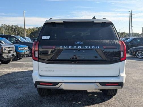 2025 Ford Expedition Platinum