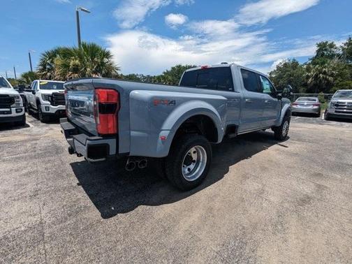 2025 Ford F-450 Platinum