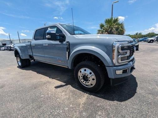 2025 Ford F-450 Platinum