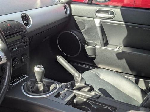 2006 Mazda MX-5 Miata 
