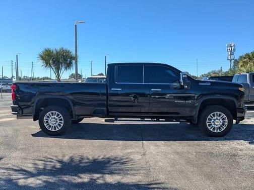 2022 Chevrolet Silverado 2500 High Country