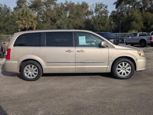 2015 Chrysler Town & Country Touring