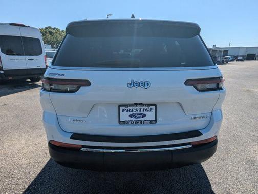 Bright White Clearcoat 2023 Jeep Grand Cherokee LIMITED