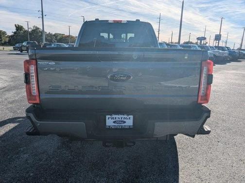 2026 Ford F-350 Lariat Super Duty