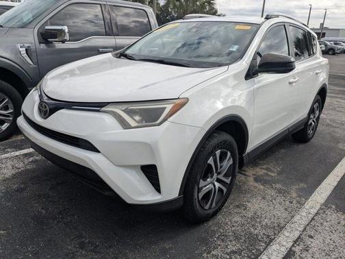 2017 Toyota RAV4 LE