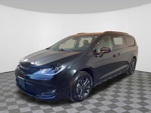 2020 Chrysler Pacifica L