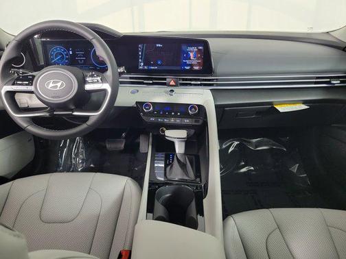 2025 Hyundai ELANTRA HEV Limited