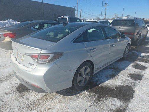 2017 Hyundai SONATA Hybrid Limited