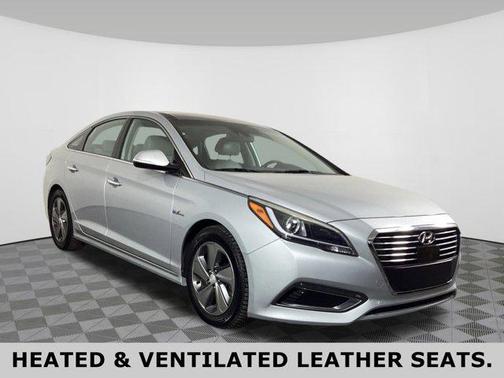 2017 Hyundai SONATA Hybrid Limited