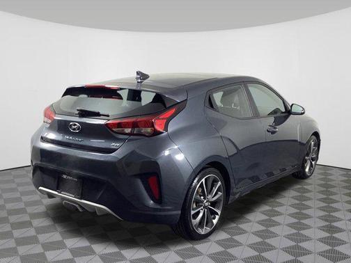 2019 Hyundai Veloster 2