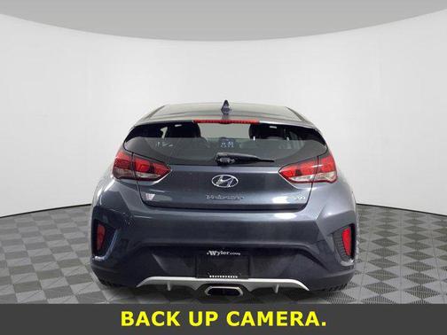 2019 Hyundai Veloster 2