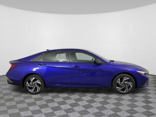 2025 Hyundai ELANTRA HEV SEL Sport