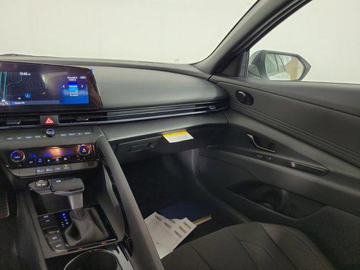 2025 Hyundai ELANTRA HEV SEL Sport
