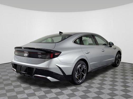 2026 Hyundai SONATA SEL