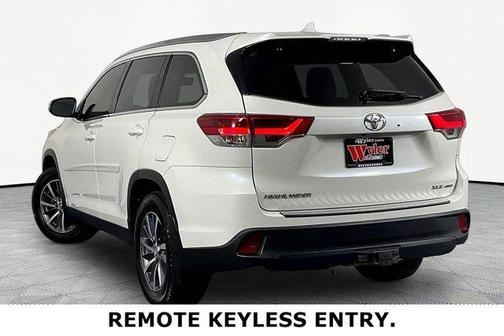 Blizzard Pearl 2019 Toyota Highlander XLE