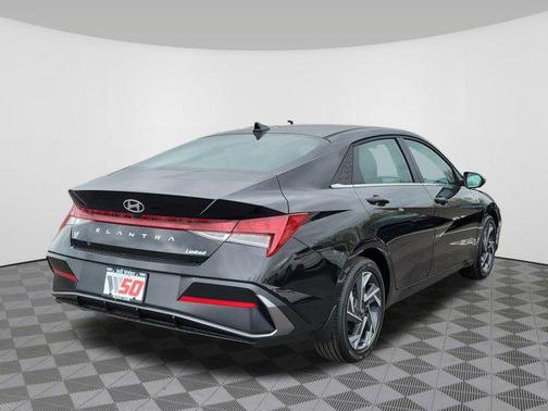 2025 Hyundai ELANTRA Limited