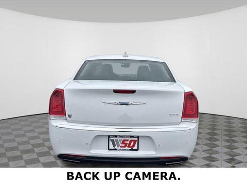 2023 Chrysler 300 Touring