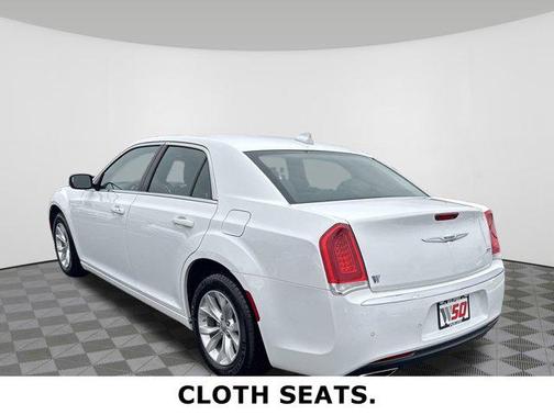 2023 Chrysler 300 Touring