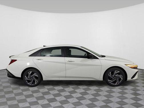 2025 Hyundai ELANTRA Sport