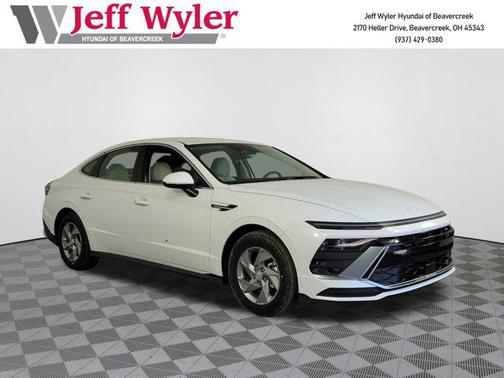 2025 Hyundai SONATA SE