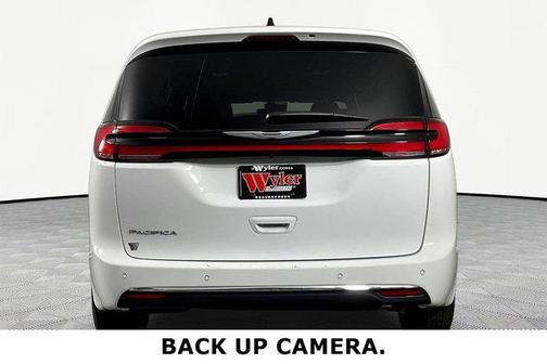 Bright White Clearcoat 2025 Chrysler Pacifica L