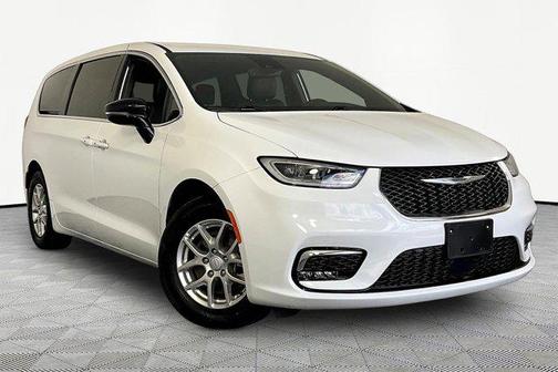 Bright White Clearcoat 2025 Chrysler Pacifica L