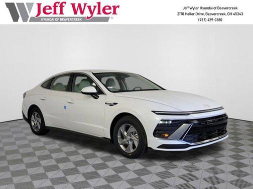 2025 Hyundai SONATA SE