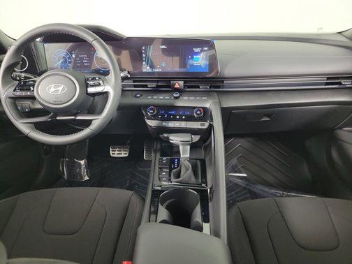 2025 Hyundai ELANTRA HEV SEL Sport