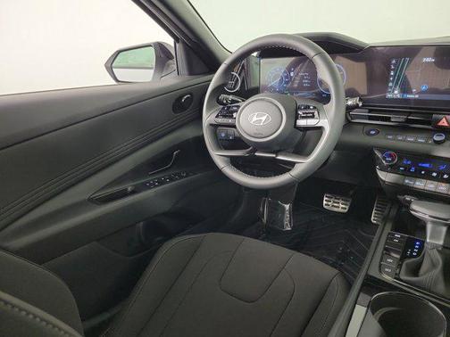 2025 Hyundai ELANTRA HEV SEL Sport