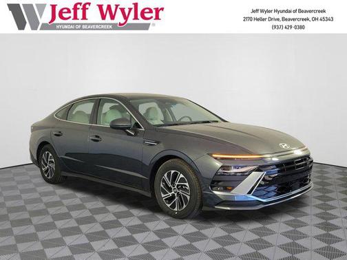 2026 Hyundai SONATA Hybrid Base