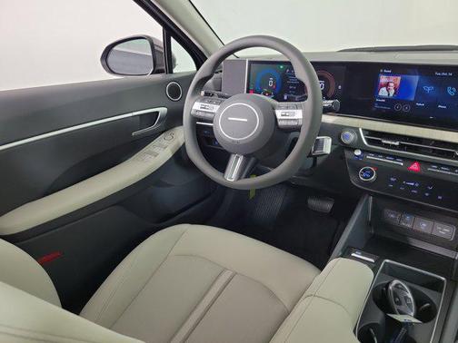 2026 Hyundai SONATA Hybrid Base