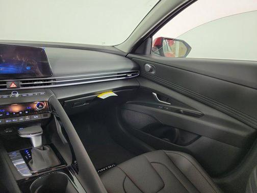 2025 Hyundai ELANTRA HEV Limited