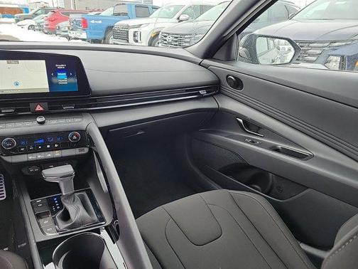 2025 Hyundai ELANTRA Sport