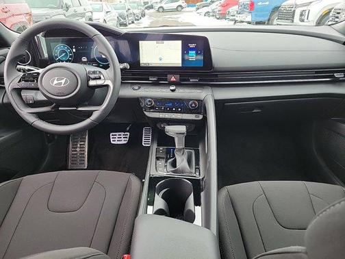 2025 Hyundai ELANTRA Sport
