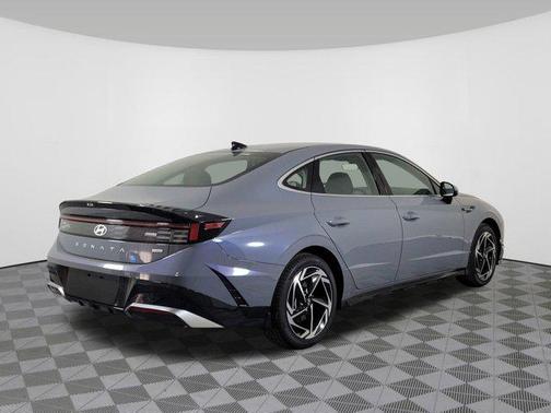 2026 Hyundai SONATA SEL