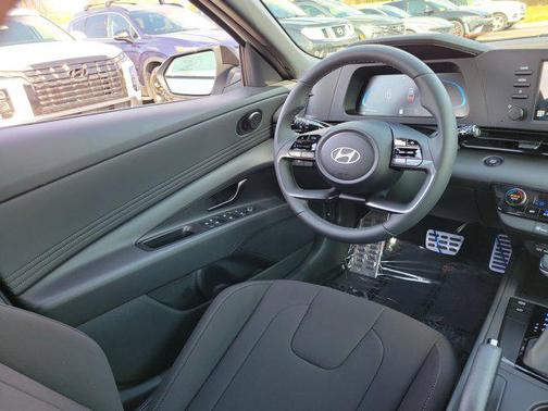 2025 Hyundai ELANTRA Sport