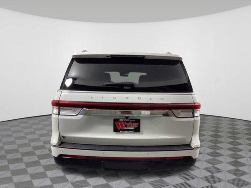 2024 Lincoln Navigator Reserve