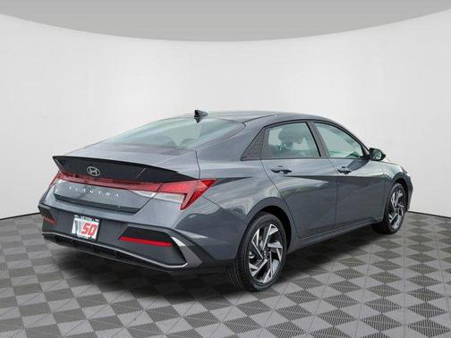 2025 Hyundai ELANTRA Sport