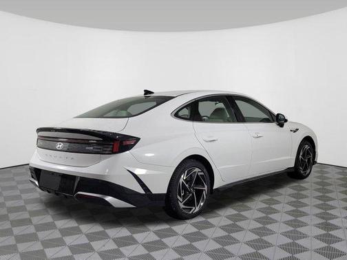 2026 Hyundai SONATA SEL