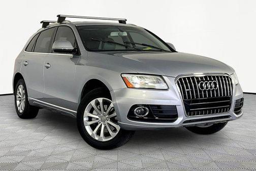 Silver Metallic 2017 Audi Q5 2.0T Premium