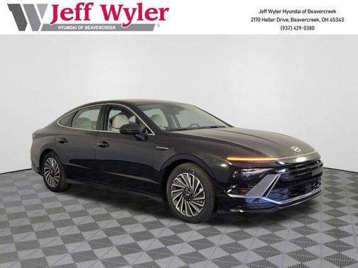 2025 Hyundai SONATA Hybrid SE
