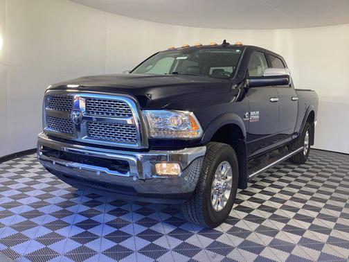2017 RAM 2500 Laramie Crew Cab 4x4 6'4' Box