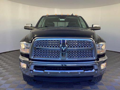 2017 RAM 2500 Laramie Crew Cab 4x4 6'4' Box